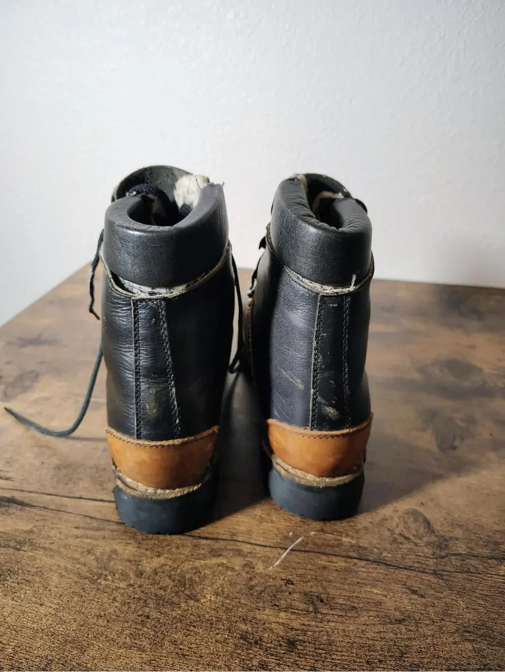 Vintage Kastinger Skiing Mountaineering Hiking Boots Women 8 Men 6 Made in Italy